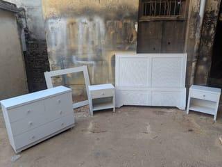 Modern White Bedroom Set