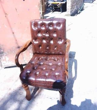Classic Tufted Leather Armchair