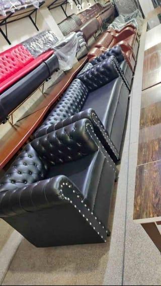 Button Tufted Office Sofa