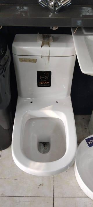 Classic Two-Piece Toilet Set