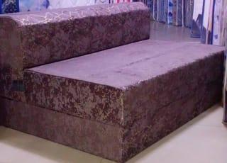 Diamond sofa cumbed