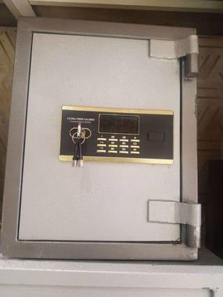 Digital Electronic Security Safe